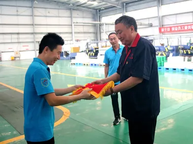 Shandong Baron held the reception ceremony of red flag team